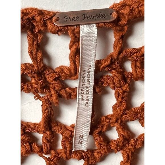 $148 Free People Crocheted Top in Burnt Orange - size M !has a hole! - Picture 8 of 9